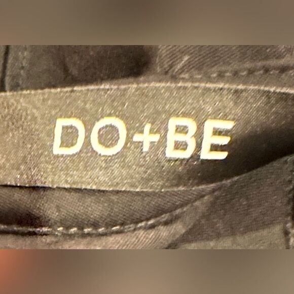 Do + Be Elegant Black Ruffled Women's Top Size L - Picture 3 of 5